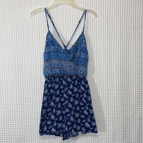 Charlotte Russe Romper Spaghetti Strap Shorts Jumper - Picture 1 of 9